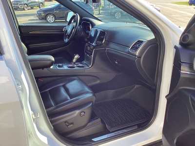 2021 Jeep Grand Cherokee, $25575. Photo 7