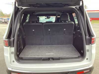 2024 Jeep Wagoneer, $47975. Photo 10