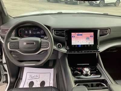 2024 Jeep Wagoneer, $47975. Photo 12