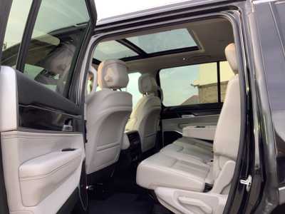 2022 Jeep Wagoneer, $39975. Photo 12