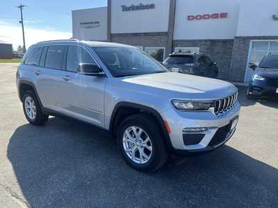 2023 Jeep Grand Cherokee, $35975. Photo 1