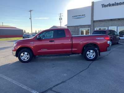 2011 Toyota Tundra Crew Cab, $10975. Photo 2