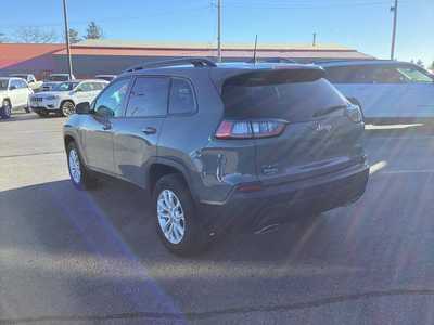 2022 Jeep Cherokee, $25575. Photo 3