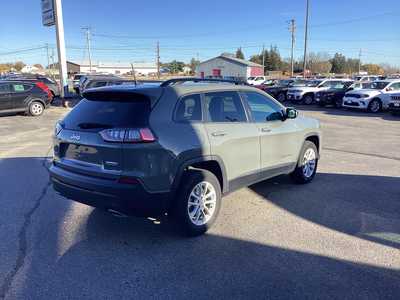 2022 Jeep Cherokee, $25575. Photo 4