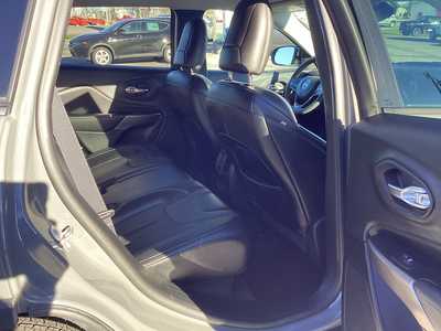 2022 Jeep Cherokee, $25575. Photo 8