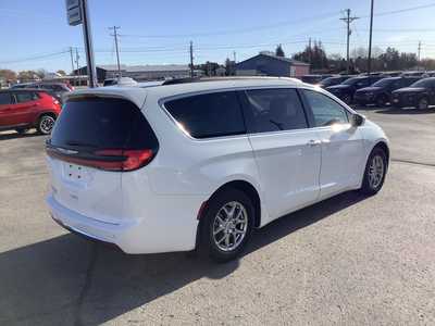 2021 Chrysler Pacifica, $25975. Photo 4