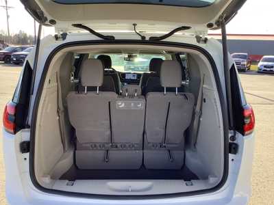 2021 Chrysler Pacifica, $25975. Photo 8