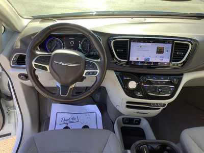 2021 Chrysler Pacifica, $25975. Photo 12