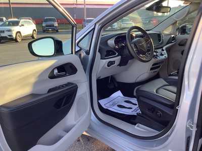 2024 Chrysler Pacifica, $32575. Photo 11