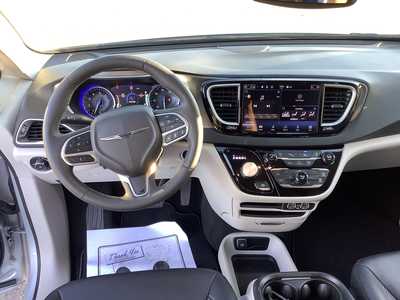 2024 Chrysler Pacifica, $32575. Photo 12