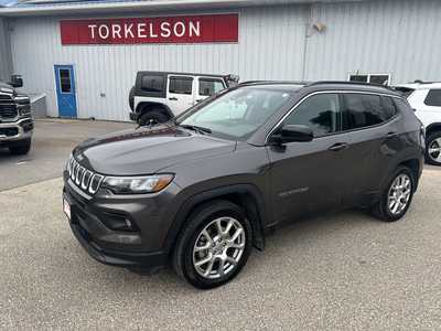2022 Jeep Compass, $22575. Photo 1