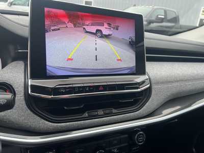 2022 Jeep Compass, $22575. Photo 9