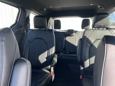 2026 Chrysler Pacifica, $46443. Photo 6