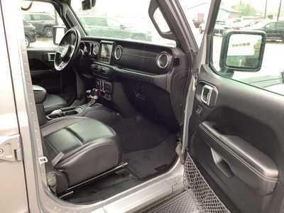 2020 Jeep Gladiator, $26975. Photo 8