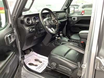 2020 Jeep Gladiator, $26975. Photo 10
