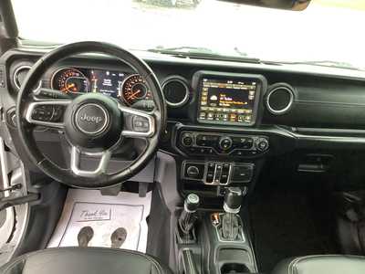 2020 Jeep Gladiator, $26975. Photo 11