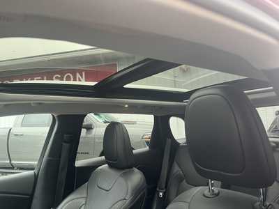 2021 Jeep Cherokee, $22975. Photo 7