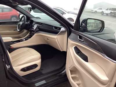 2023 Jeep Grand Cherokee, $29975. Photo 7