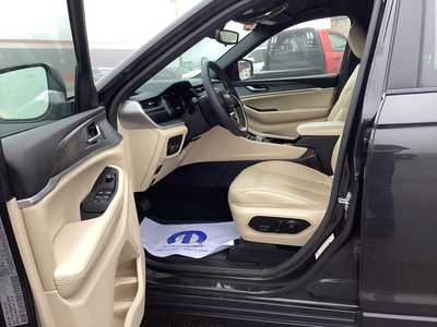 2023 Jeep Grand Cherokee, $29975. Photo 9