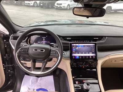 2023 Jeep Grand Cherokee, $29975. Photo 10