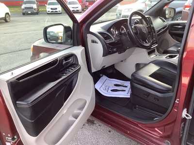 2018 Dodge Caravan, Grand, $11975. Photo 11