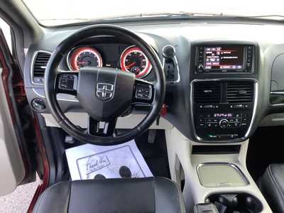 2018 Dodge Caravan, Grand, $11975. Photo 12