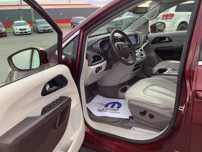 2021 Chrysler Pacifica, $28975. Photo 11
