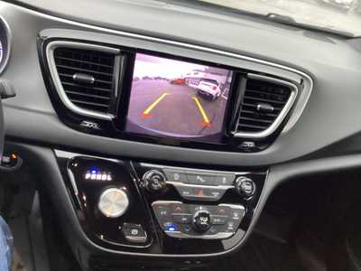 2018 Chrysler Pacifica, $13975. Photo 12