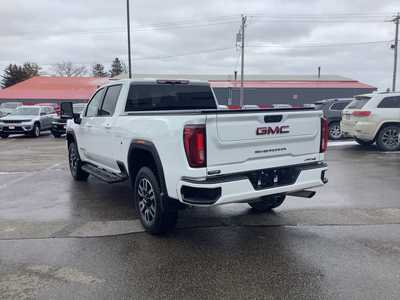 2022 GMC 2500 Crew Cab, $49975. Photo 3
