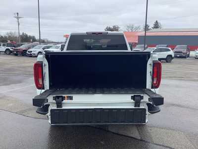 2022 GMC 2500 Crew Cab, $49975. Photo 4