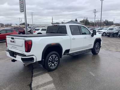 2022 GMC 2500 Crew Cab, $49975. Photo 5