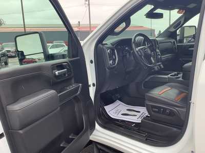 2022 GMC 2500 Crew Cab, $49975. Photo 10