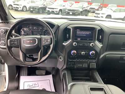 2022 GMC 2500 Crew Cab, $49975. Photo 11