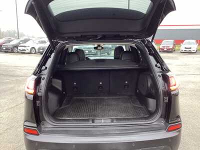 2021 Jeep Cherokee, $26975. Photo 9