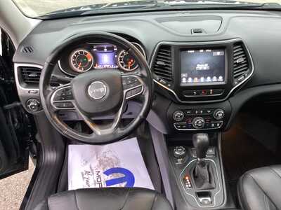2021 Jeep Cherokee, $26975. Photo 11