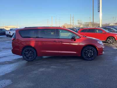 2026 Chrysler Pacifica, $50237. Photo 5