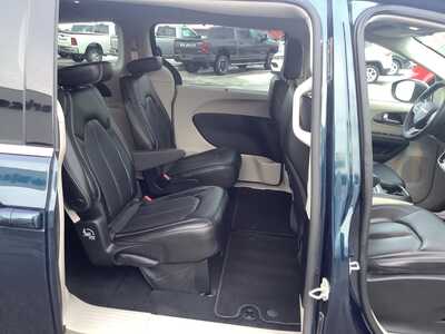 2023 Chrysler Pacifica, $31975. Photo 8