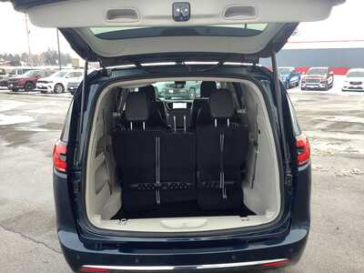 2023 Chrysler Pacifica, $31975. Photo 10