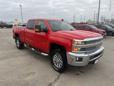 2019 Chevrolet 2500 Crew Cab, $29975. Photo 4