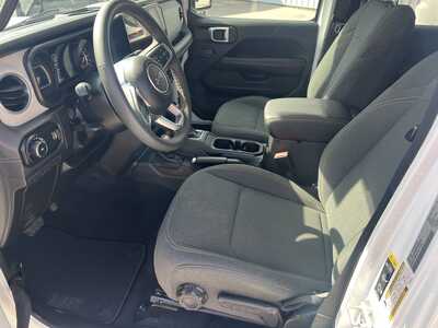 2025 Jeep Wrangler, $37575. Photo 5
