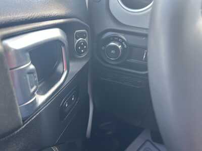 2025 Jeep Wrangler, $37575. Photo 10