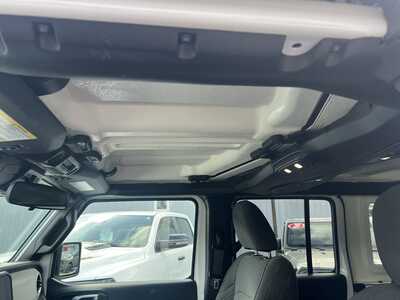 2025 Jeep Wrangler, $37575. Photo 11