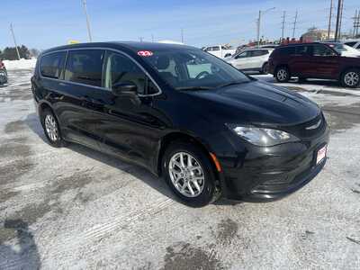 2023 Chrysler Voyager, $23975. Photo 5