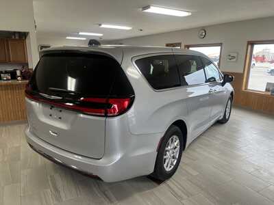 2026 Chrysler Pacifica, $43014. Photo 3