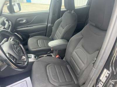 2022 Jeep Renegade, $18975. Photo 6