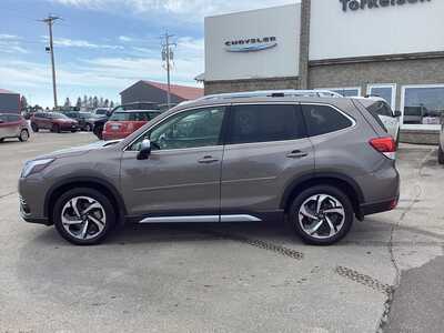 2023 Subaru Forester, $29975. Photo 2