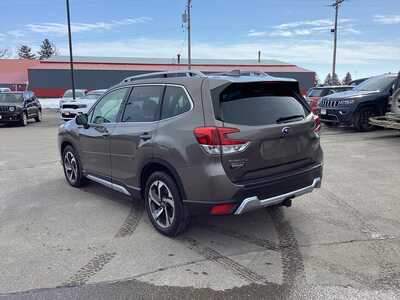 2023 Subaru Forester, $29975. Photo 3
