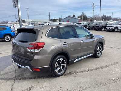 2023 Subaru Forester, $29975. Photo 4