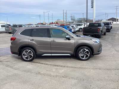 2023 Subaru Forester, $29975. Photo 5