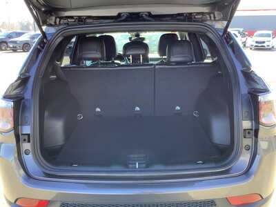 2023 Jeep Compass, $23575. Photo 9